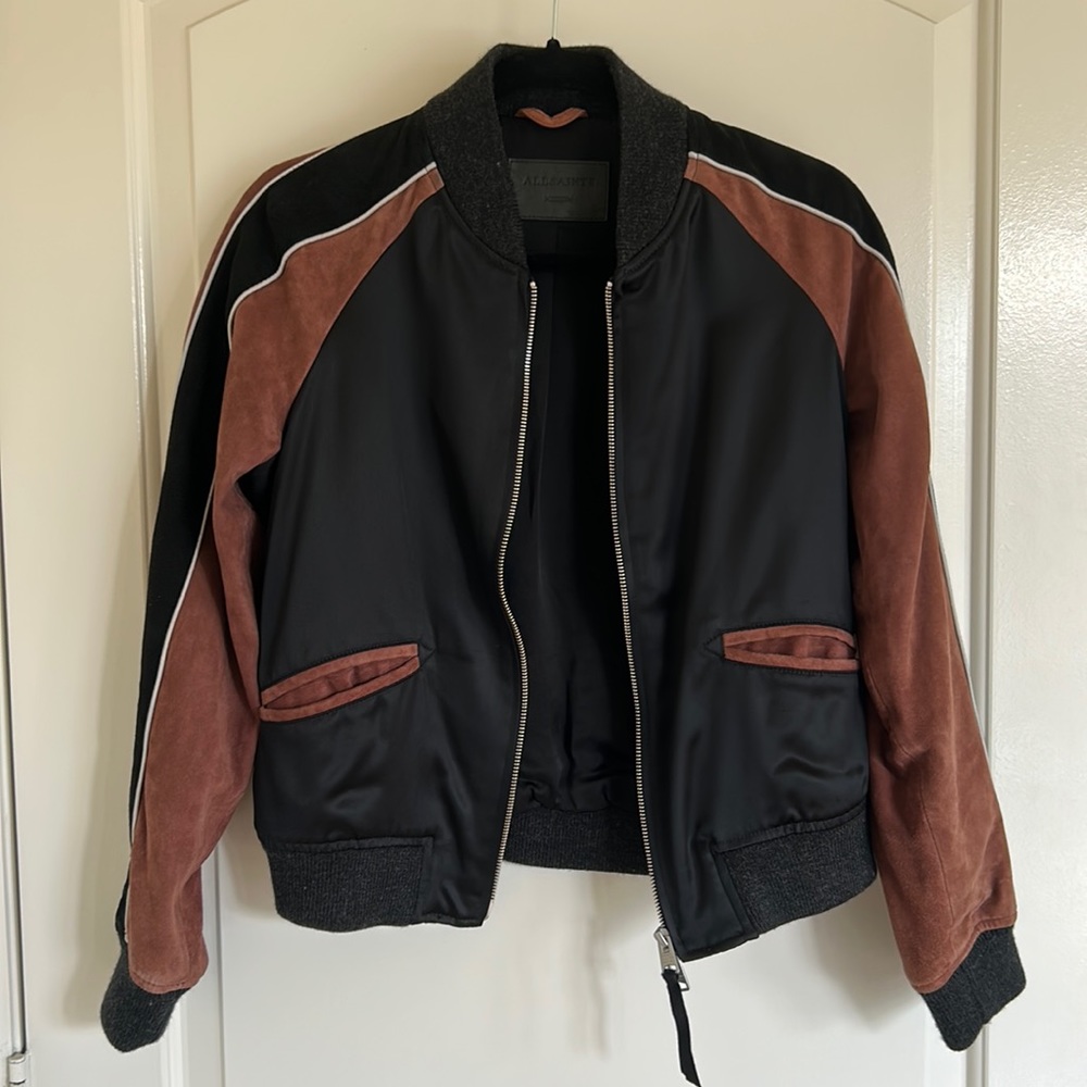 Autumnal color suede bomber jacket